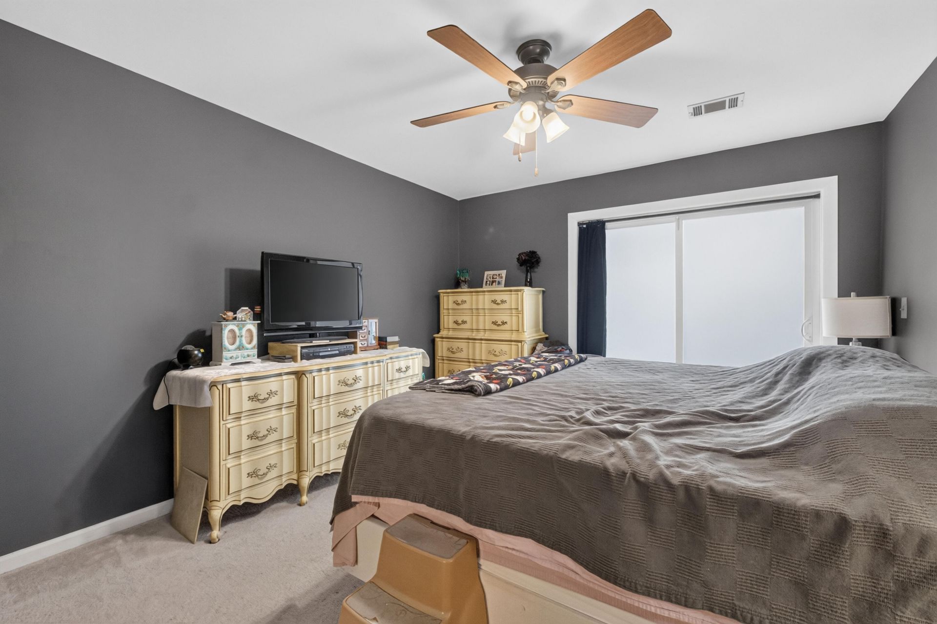 401 Greenmeadow Drive Photo 16
