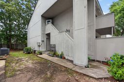 401 Greenmeadow Drive photo 4