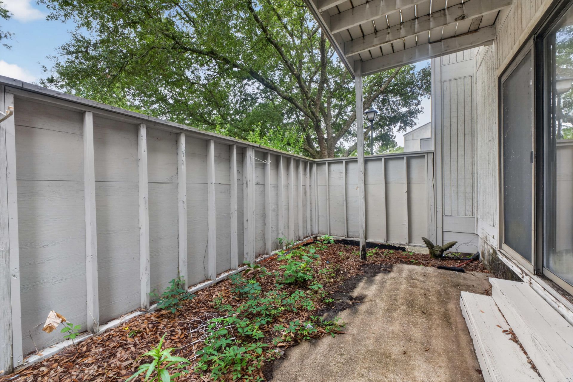 401 Greenmeadow Drive Photo 23