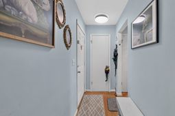 401 Greenmeadow Drive photo 4