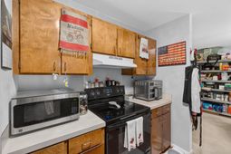401 Greenmeadow Drive photo 4