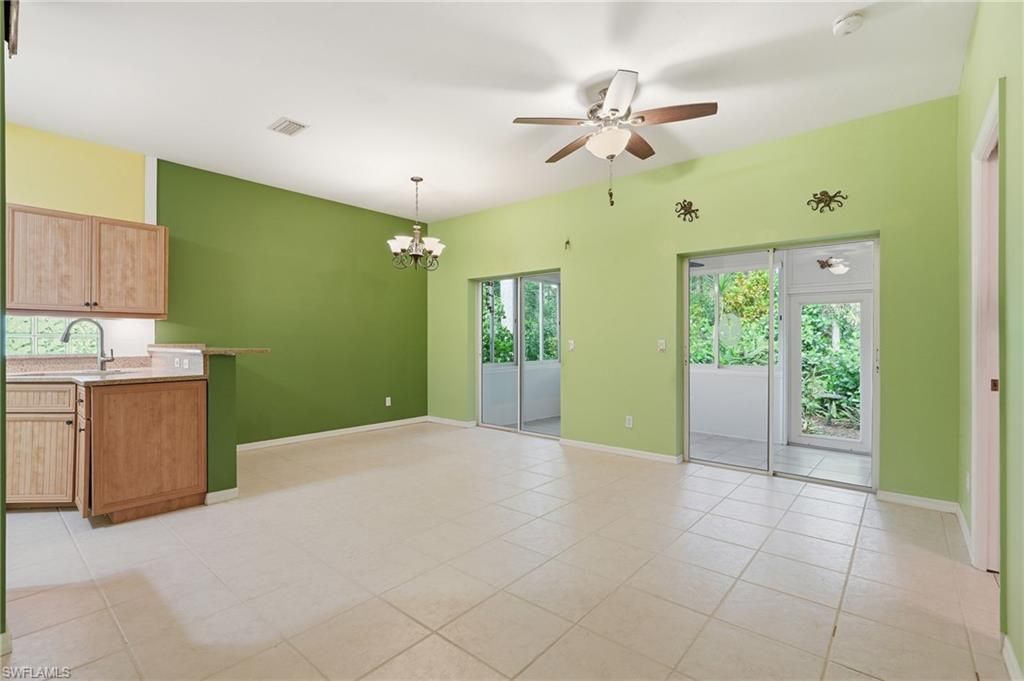 10727 Maui Cir, Estero, FL 33928 Photo