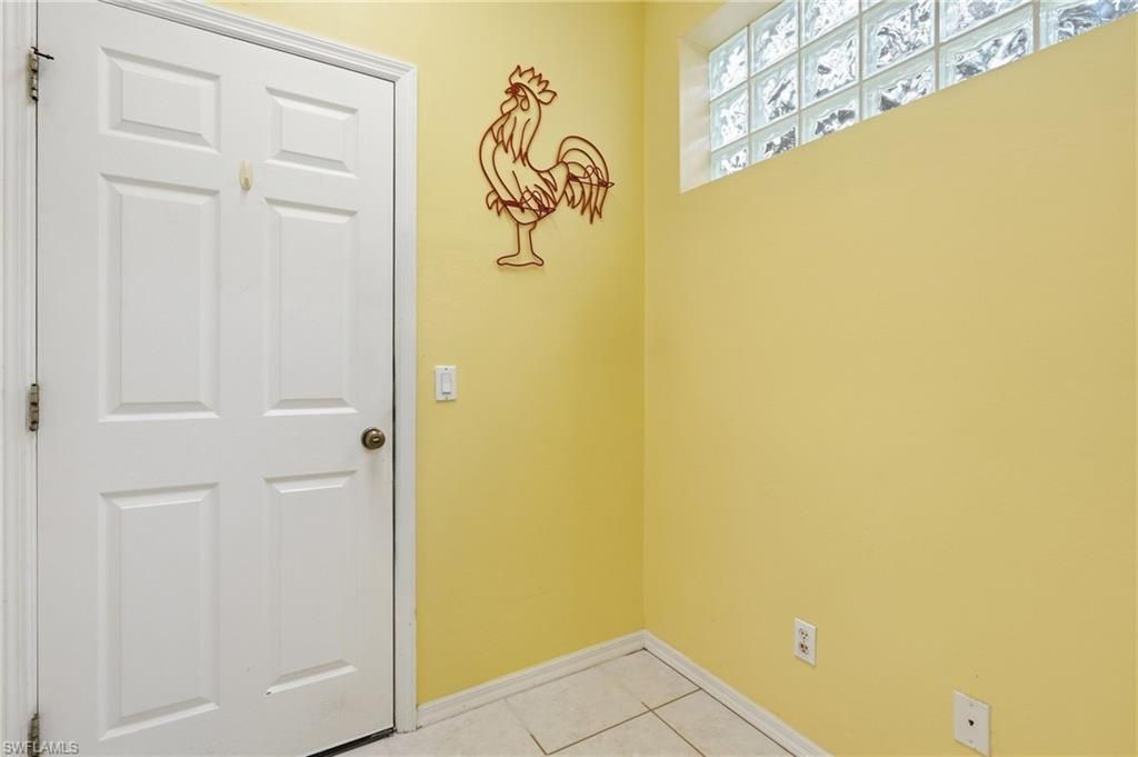 10727 Maui Cir, Estero, FL 33928 Photo