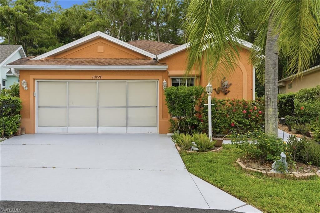 10727 Maui Cir, Estero, FL 33928 Photo