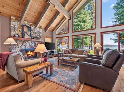 197 Lake Almanor West Drive, Lake Almanor, CA 96020 Photo