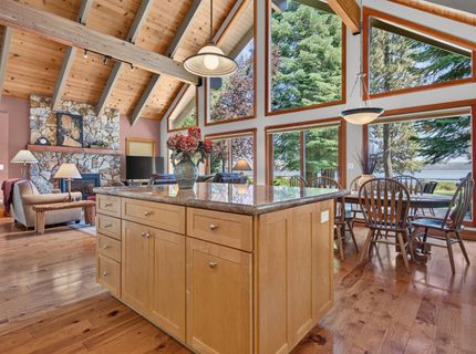 197 Lake Almanor West Drive, Lake Almanor, CA 96020 Photo