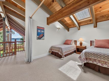 197 Lake Almanor West Drive, Lake Almanor, CA 96020 Photo