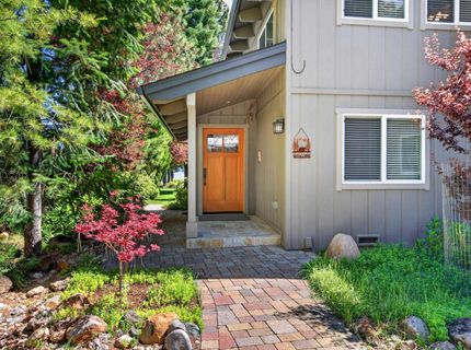 197 Lake Almanor West Drive, Lake Almanor, CA 96020 Photo