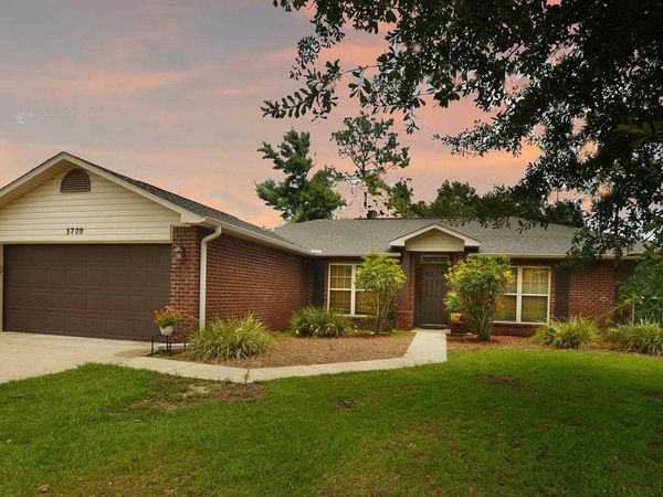 5709 Mill Stream Way, Pace, FL 32571