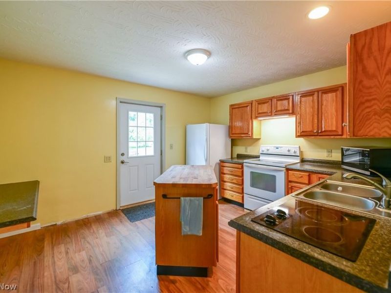 14 Connett Road, The Plains, OH 45780 Photo 2