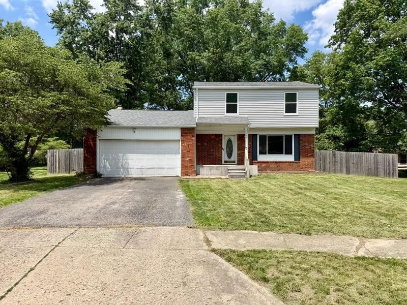 655 Falls Place, Reynoldsburg, OH 43068 Photo 1