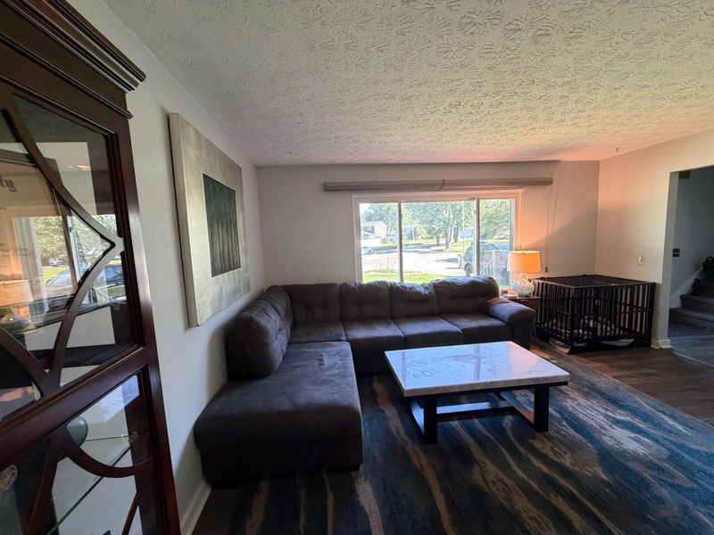 655 Falls Place, Reynoldsburg, OH 43068 Photo 3