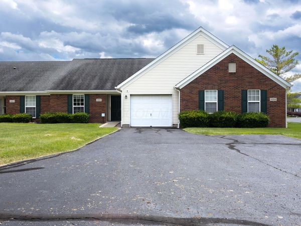 1000 Oak Bay Drive , Galloway, OH 43119