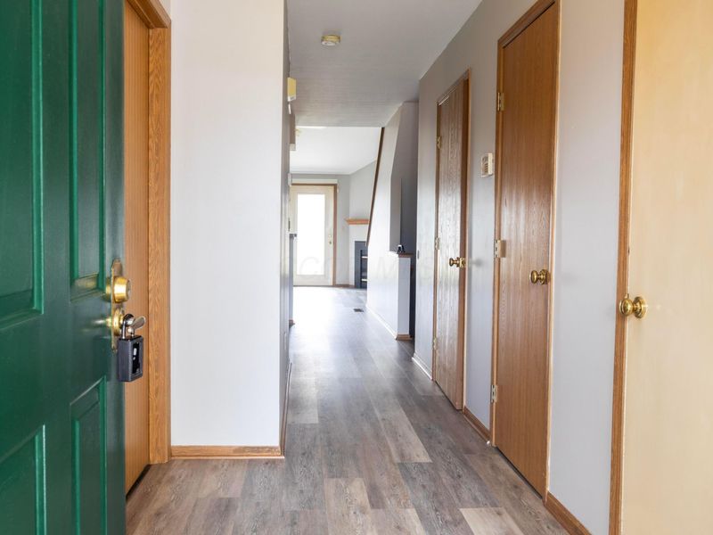 1000 Oak Bay Drive, Galloway, OH 43119 Photo 2