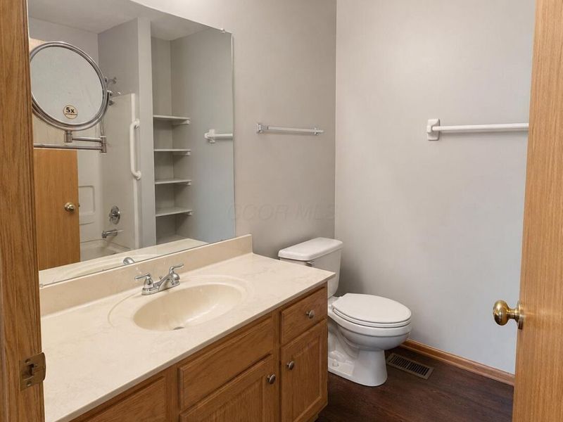 1000 Oak Bay Drive, Galloway, OH 43119 Photo 5