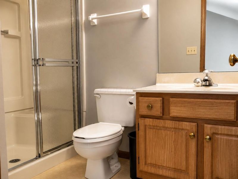 1000 Oak Bay Drive, Galloway, OH 43119 Photo 8