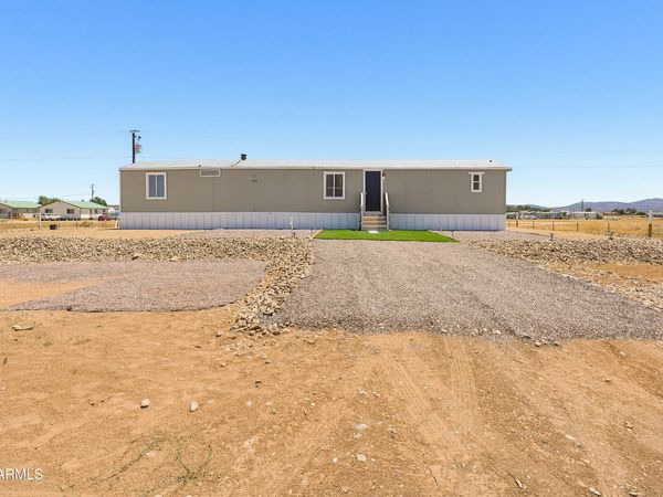 235 W Acapulco Way, Paulden, AZ 86334