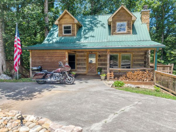 124 E Leatherwood Drive , Walland, TN 37886