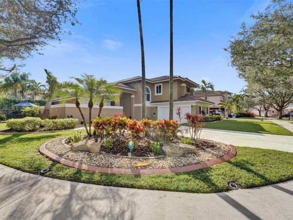 11300 Knot Way, Cooper City, FL 33026