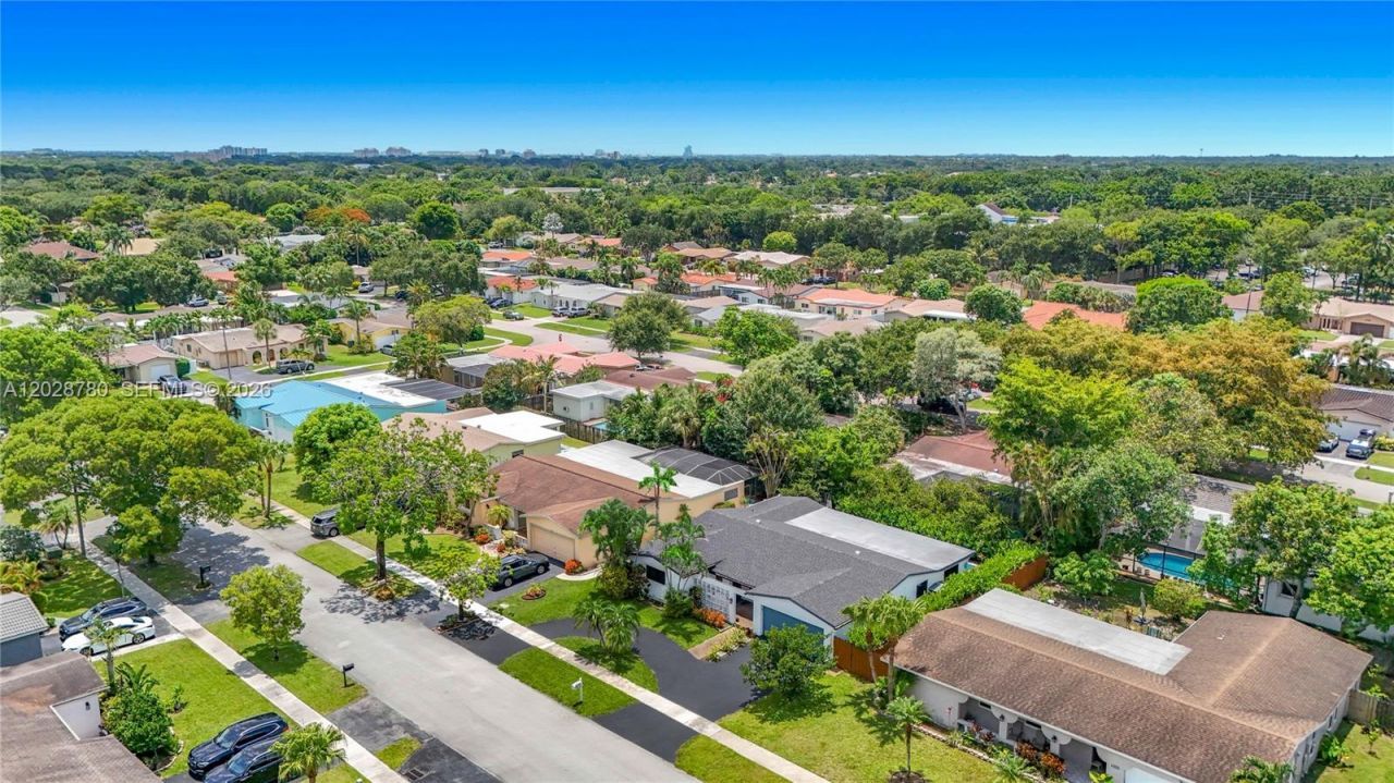 10460 NW 4th St, Plantation, FL 33324 Photo