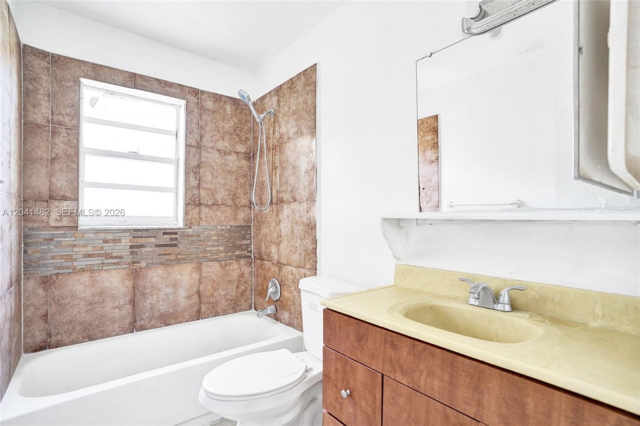 841 SW 7th St, Unit C, Pompano Beach, FL 33060 Photo