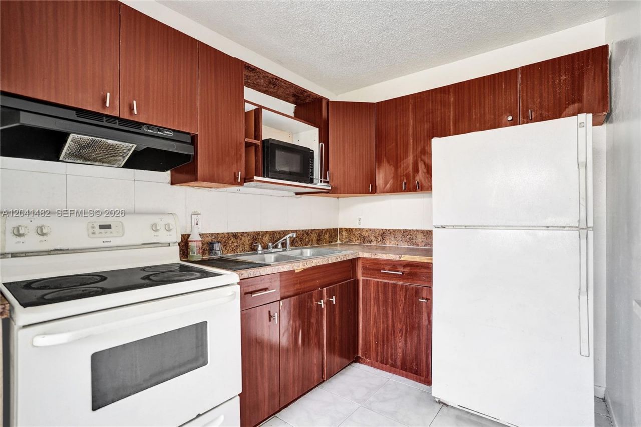 841 SW 7th St, Unit C, Pompano Beach, FL 33060 Photo