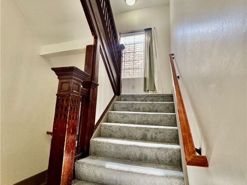 512 E Buchtel Avenue, Akron, OH 44304 Photo 22
