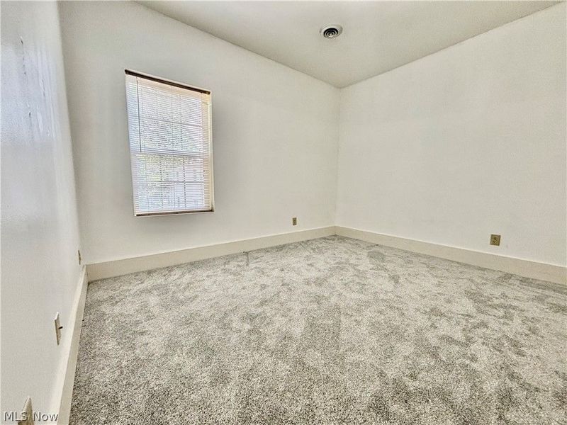 512 E Buchtel Avenue, Akron, OH 44304 Photo 33