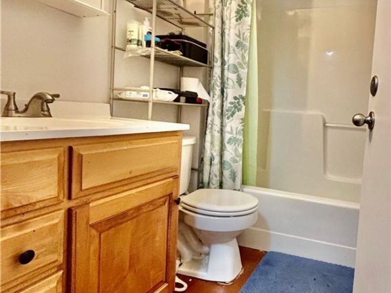 512 E Buchtel Avenue, Akron, OH 44304 Photo 9