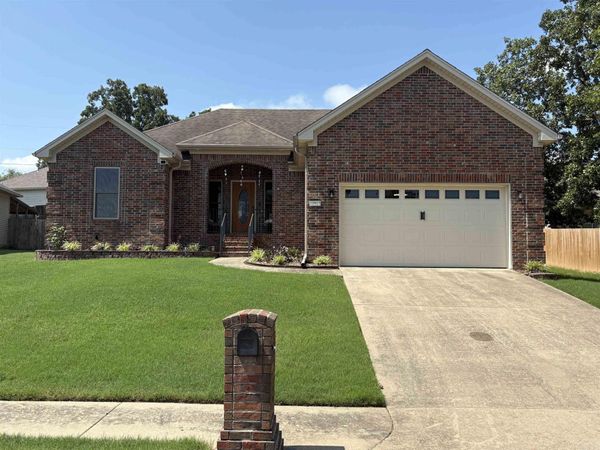 10915 Windridge Dr. , Sherwood, AR 72120