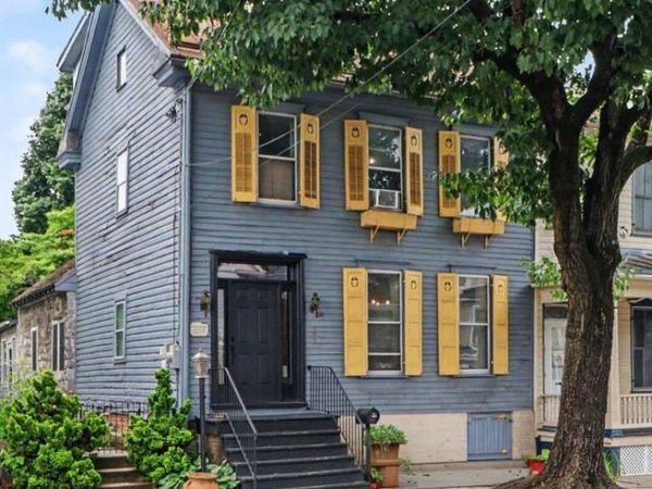 226 E KING STREET, SHIPPENSBURG, PA 17257