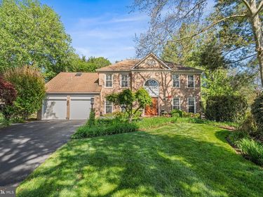 9817 DAYS FARM DRIVE, VIENNA, VA 22182