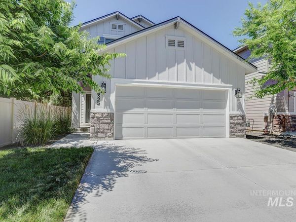 3325 S Daybreak Ave, Meridian, ID 83642