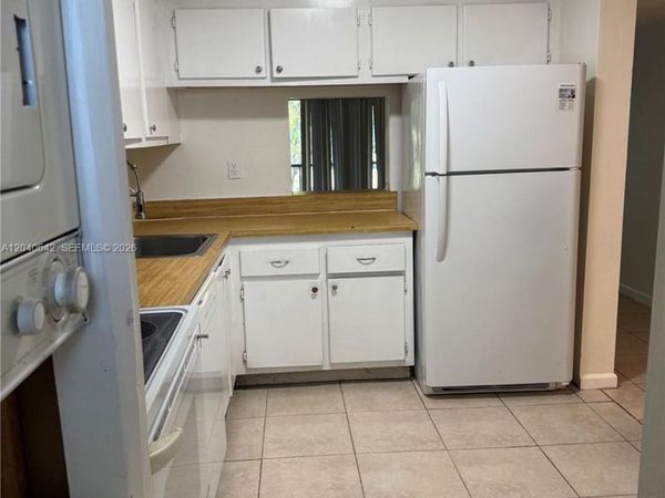 Unit 207, Tamarac, FL 33321
