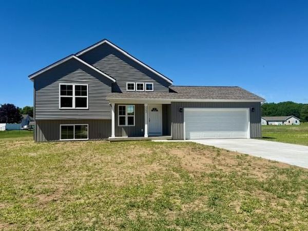 3237 Signal Point Drive, Allegan, MI 49010