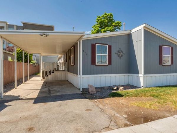 279 W EASTGATE DR , Sandy, UT 84070