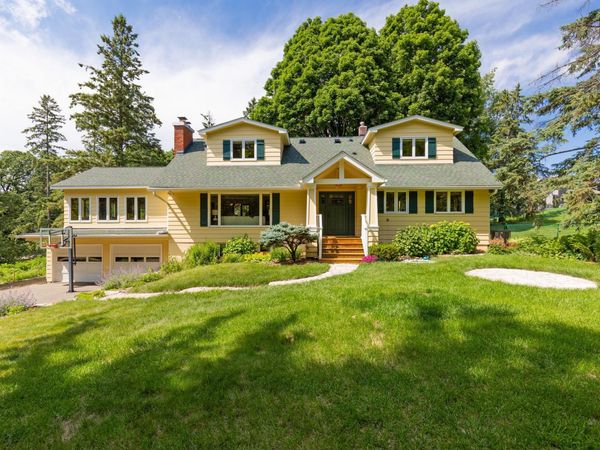 2275 Linner Road, Wayzata, MN 55391