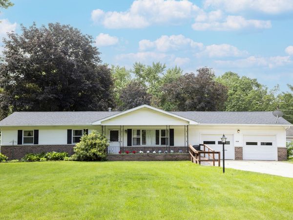 7032 W Red Apple Drive , Michigan City, IN 46360