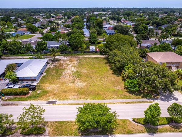 2171 Sunshine BLVD , NAPLES, FL 34116