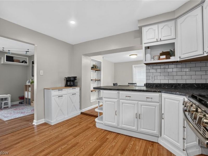 13772 Carlton Street, Burton, OH 44021 Photo 17