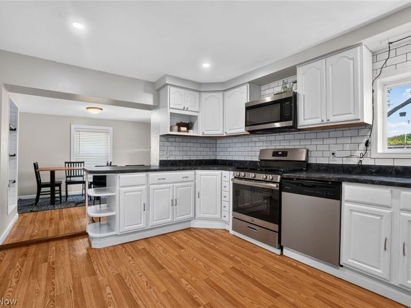 13772 Carlton Street, Burton, OH 44021 Photo 20