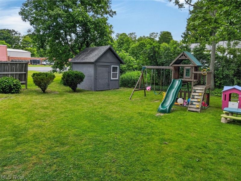 13772 Carlton Street, Burton, OH 44021 Photo 48