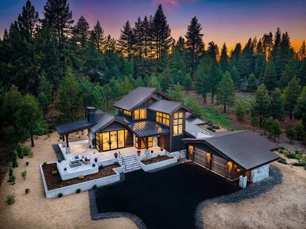 9316 Heartwood Drive, Truckee, CA 96161
