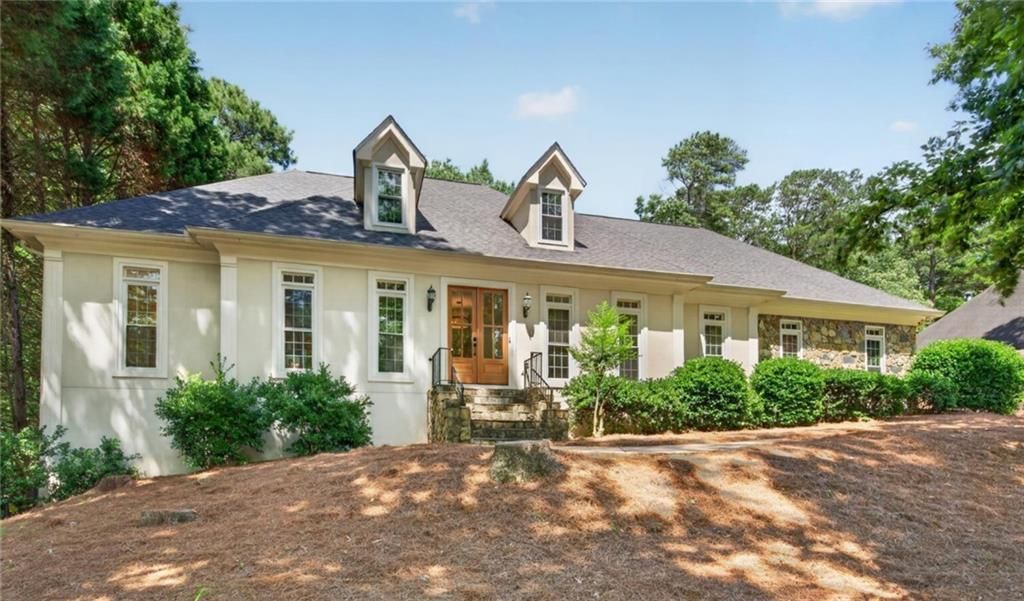 125 Lazy Laurel Chase, Roswell, GA 30076 Main Photo