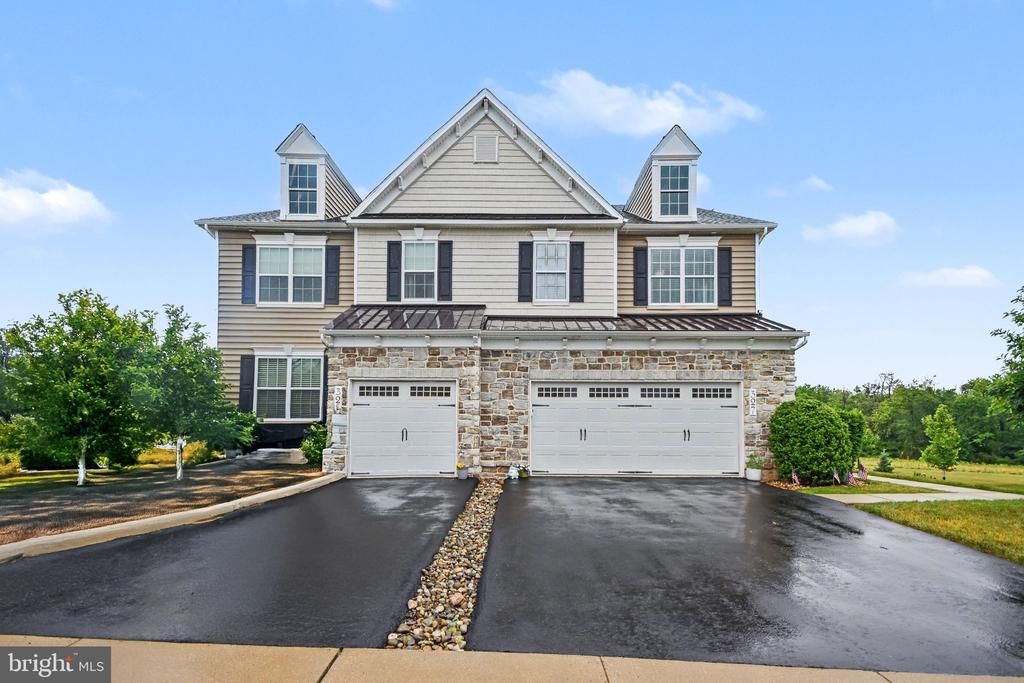 327 W Boulder Drive, Chalfont, PA 18914 Main Photo