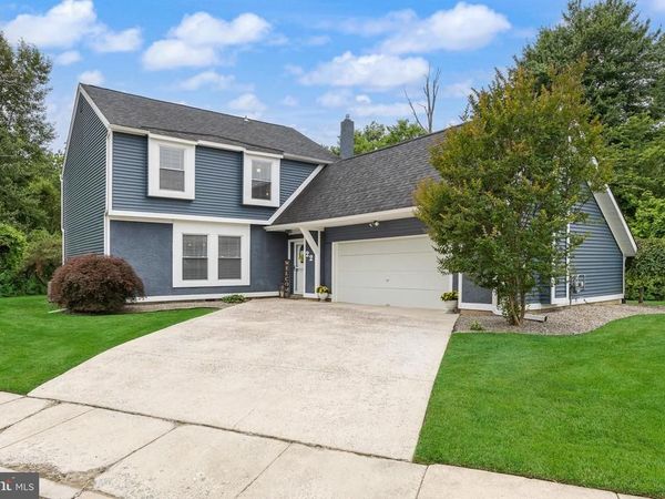 22 ROSE COURT, MOUNT LAUREL, NJ 08054