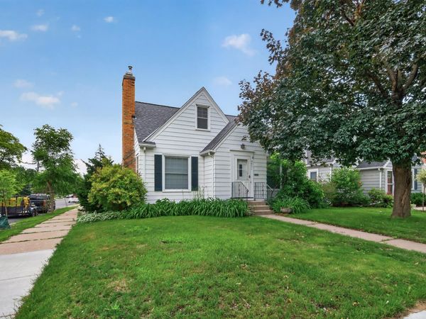 5501 40th Avenue S, Minneapolis, MN 55417