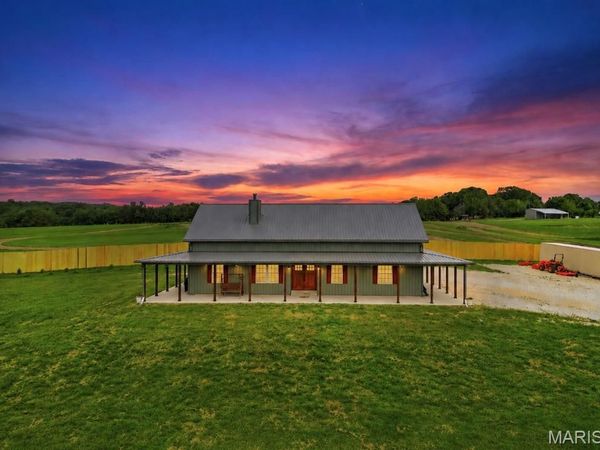 29601 Bueltmann Road, Jonesburg, MO 63351