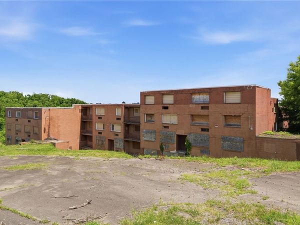 741 Camp Hollow Rd, West Mifflin, PA 15122