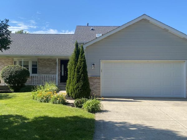 303 Pinehurst Court E , Valparaiso, IN 46383